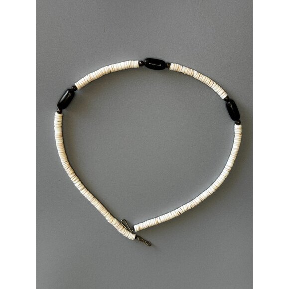 Vintage Spiny Oyster Shell Heishi Necklace w/ Black Dyed Shell Beads 17" - Picture 6 of 8